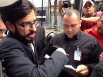 Los 9.507 pasos del diputado Miguel Pizarro; por Laura Solór...
