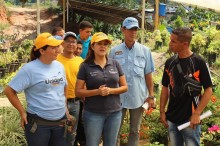 Karin Salanova recibe el apoyo de productores agrícolas del ...