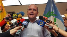 Diputado Ángel Medina Devis: Maduro usa la petrochequera com...