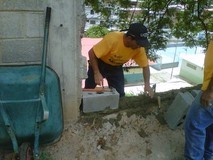 Gobierno de Miranda repara escuela, cancha deportiva e igles...