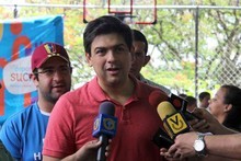 Ocariz: Entregamos cancha en la escuela municipal 5 de Julio...
