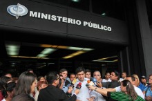 Ocariz: Pedimos medidas precautelativas para sacar la basura...