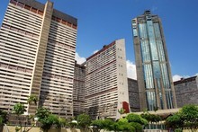 Cinco pisos operativos tiene la torre Este de Parque Central