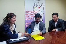 Miguel Pizarro recibe denuncias de presuntas irregularidades...