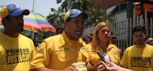 Primero Justicia realizan volanteo en Puerto La Cruz