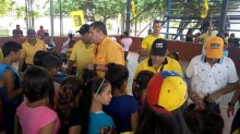 PJ Maneiro llevó alegría a los pequeños de la casa