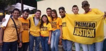Primero Justicia Mérida lleva casa por casa el mensaje de ca...
