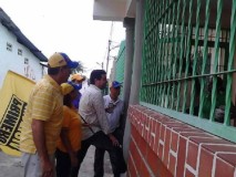 Miguel Ponente: "Los políticos debemos acompañar a la g...