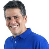 Rafael Guzmán quiere que todos sean propietarios