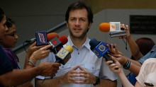Ramón Muchacho criticó el uso de bienes públicos en simulacr...