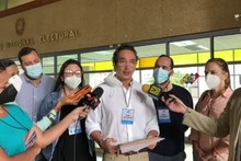 Richard Mardo solicita amparo constitucional al no poder ins...