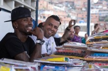 Miguel Pizarro: Se entregaron en Petare donaciones de Tatuaj...