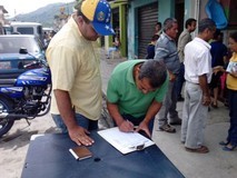 Primero Justicia Unda recolectó firmas para apoyar Ley de Bo...