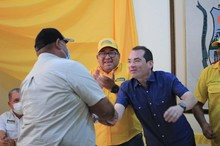 40 dirigentes políticos y sociales se incorporan a Primero J...